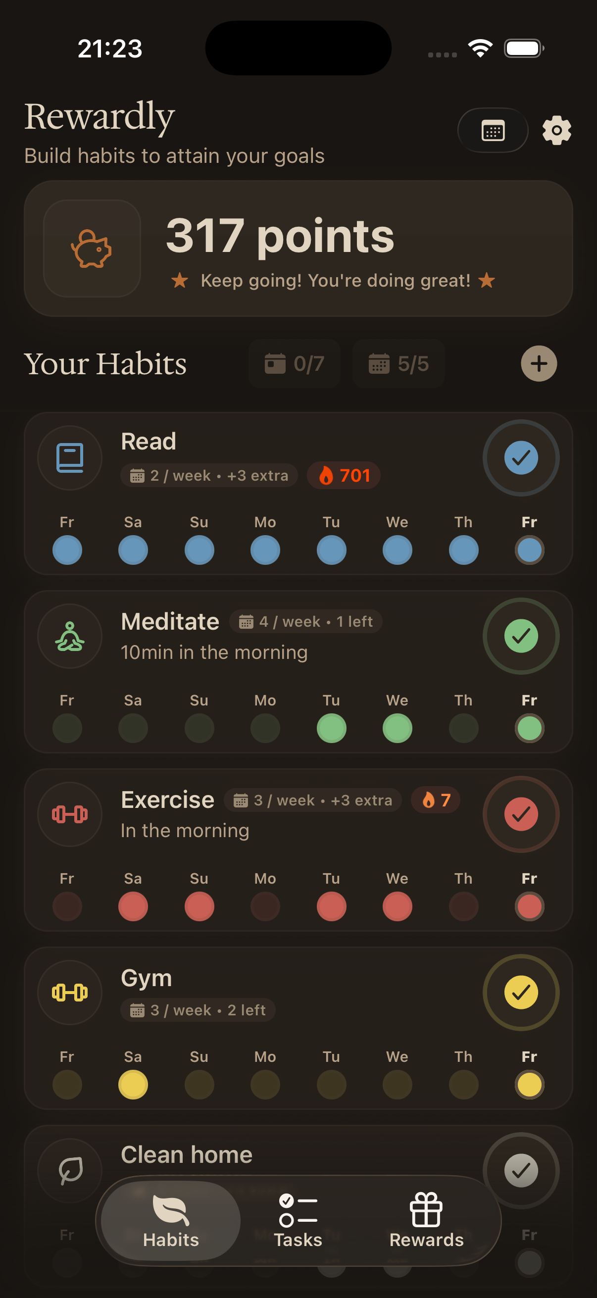 Weekly dots view with colorful tracking